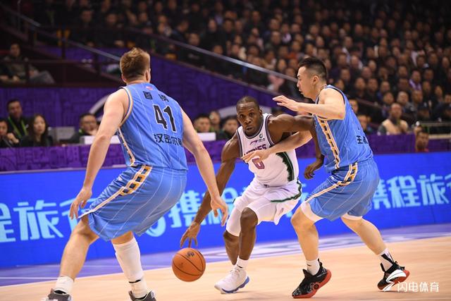 那不勒斯火力全开,南方豪门豪取联赛五连胜